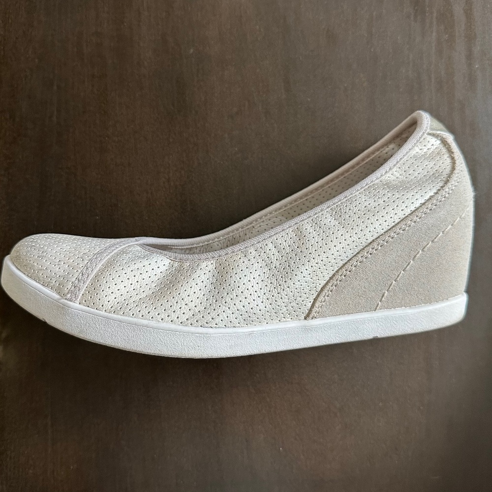 European leather comfort wedge shoes size 8.5
